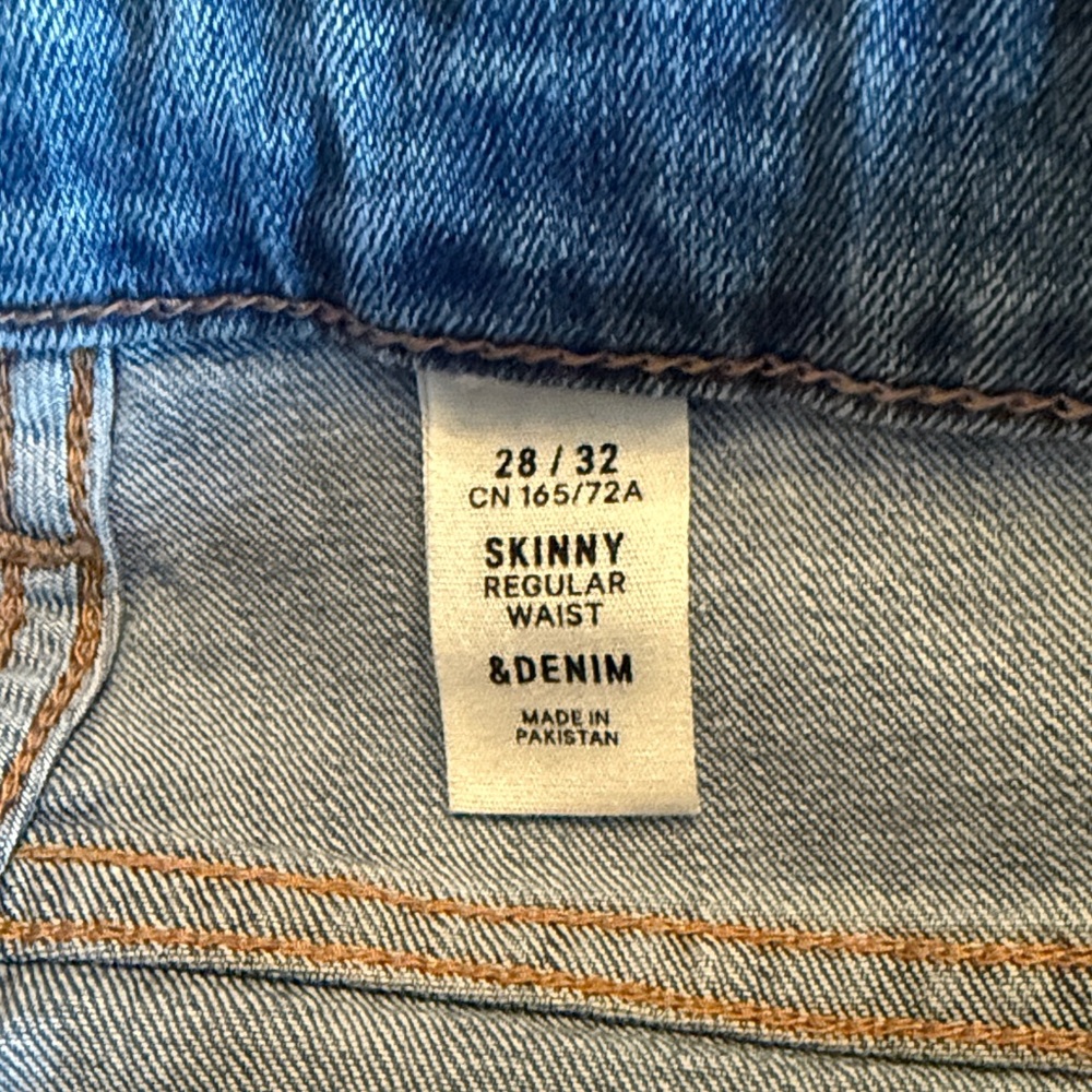 H&M Light Blue Skinny Jeans - Picture 3 of 5